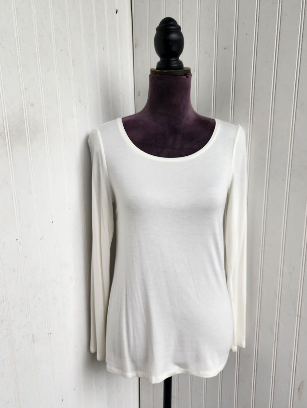 NWT WHBM Scoop Neck Long Sleeve Knit Top Women Rayon Tee Ecu Ivory Sz XS